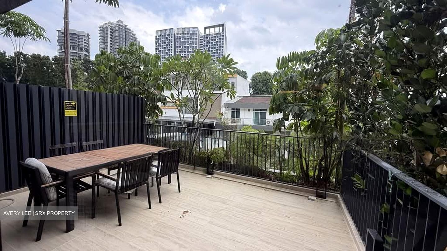 Shrewsbury Road (D11), Terrace #553783451